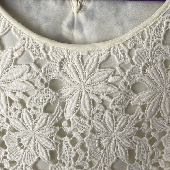 Cream colored lace short sleeve blouse new without tag. - Picture 3 of 4